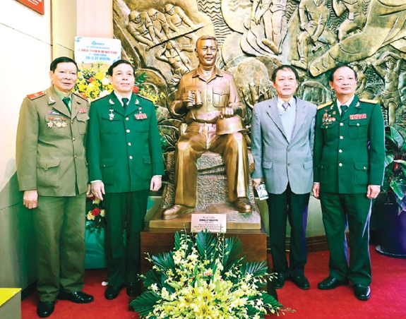 Tâm huyết của người anh hùng